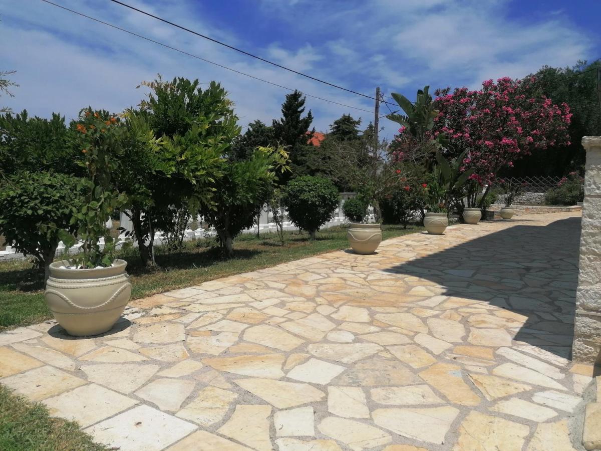 Makis Apartments Arillas  Zewnętrze zdjęcie